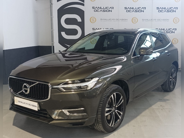 Volvo XC60 Momentum Plug-In Hybrid AWD foto miniatura