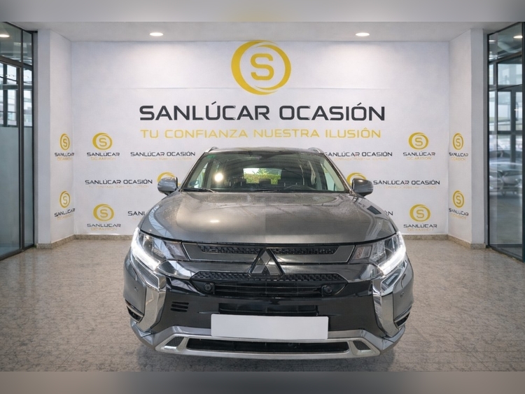 Mitsubishi Outlander PHEV Motion 4WD foto miniatura