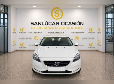 Volvo - V40